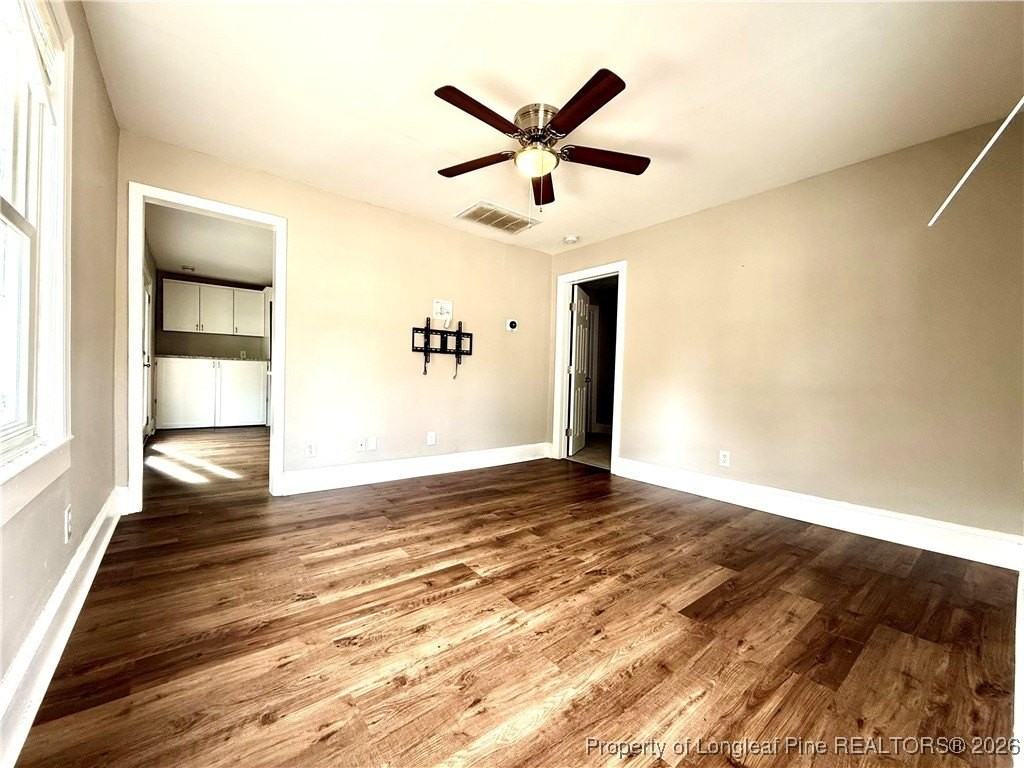 1111 Branson St - Photo 3 of 12