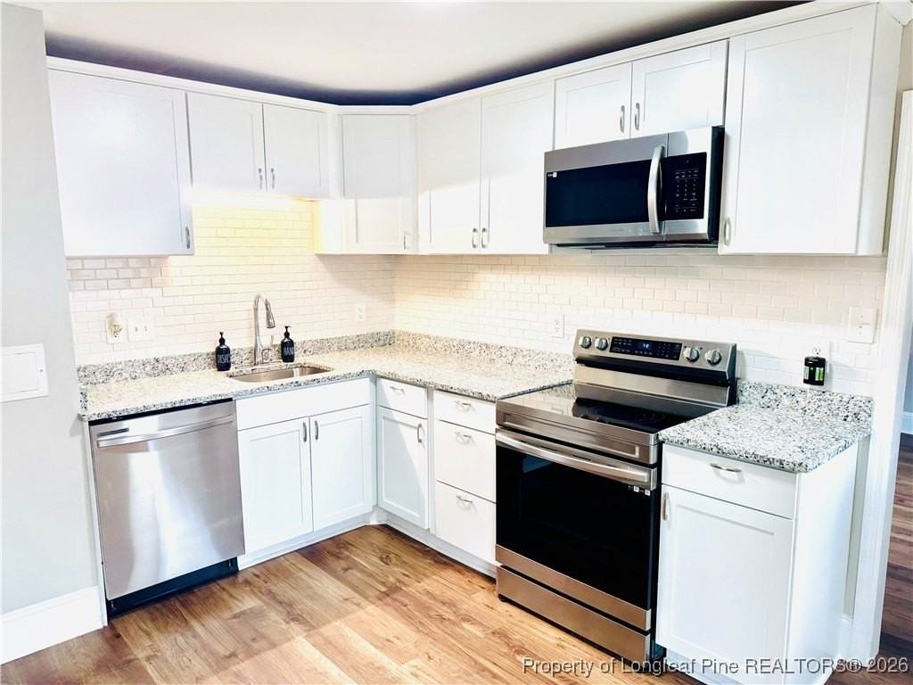 1111 Branson St - Photo 4 of 12