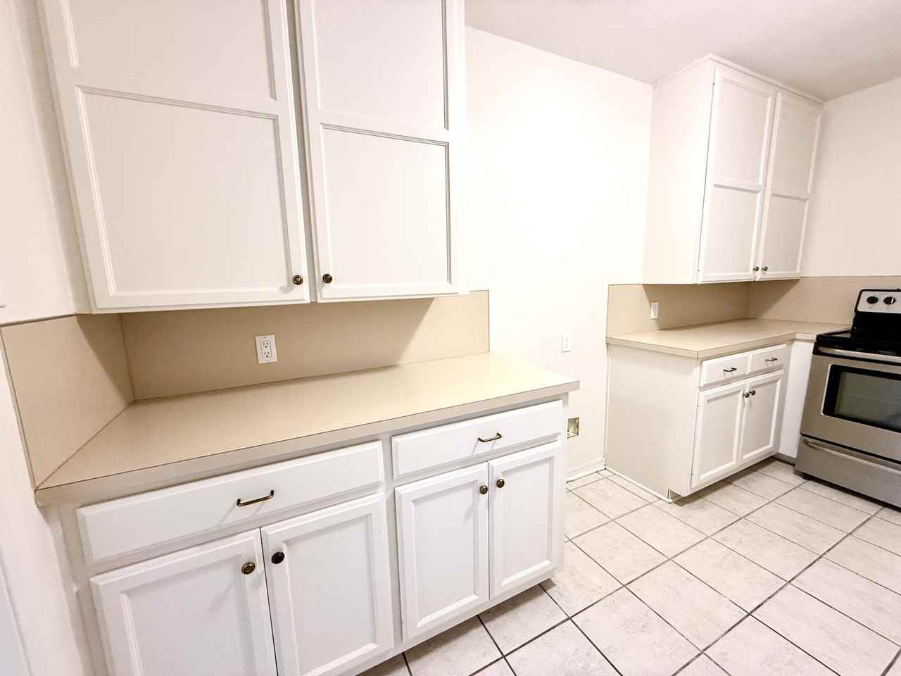 2903 N Commerce St #1 - Photo 6 of 26