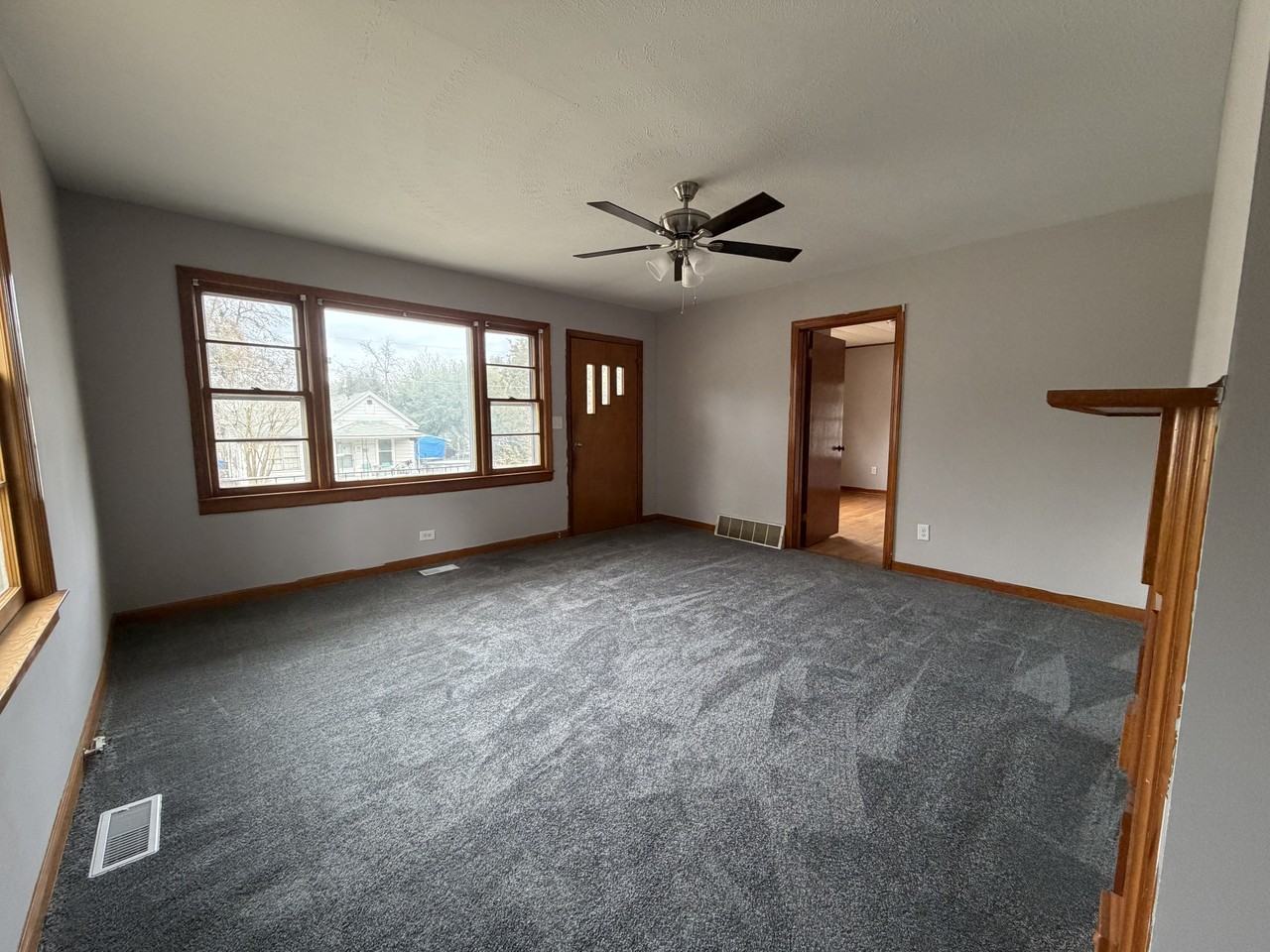 100 Robbe St #1 - Photo 2 of 5