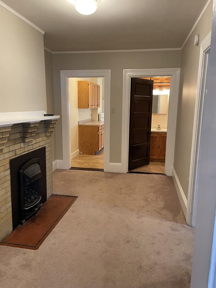 79 Beacon St #9A - Photo 3 of 9