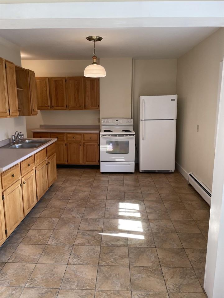 79 Beacon St #9A - Photo 5 of 9