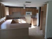 1049 S Terry Ave #10 - Photo 4 of 20