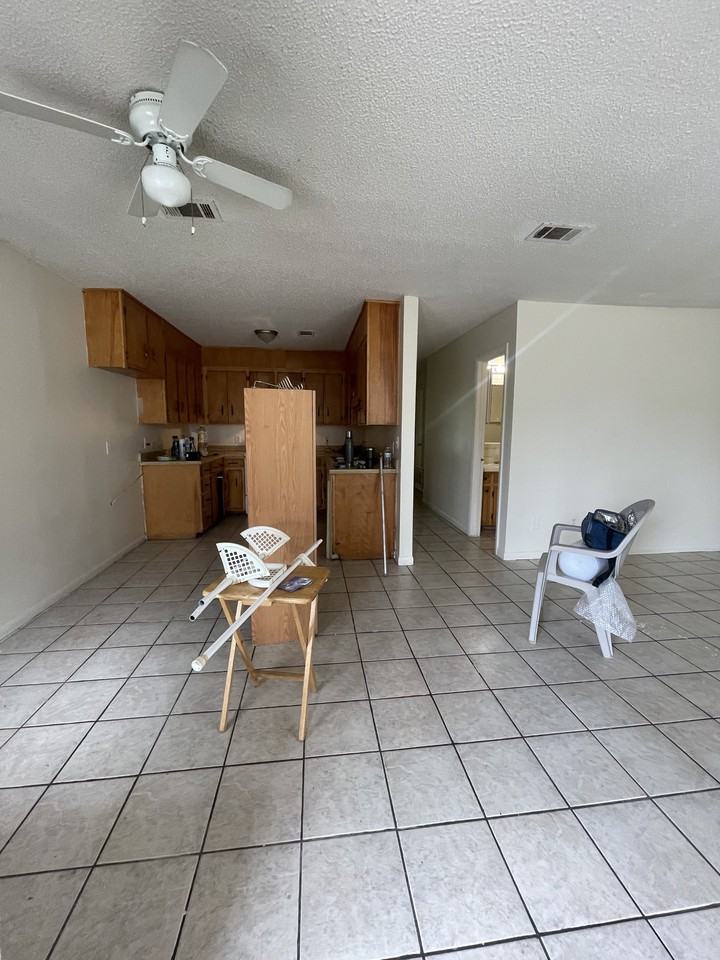 537B S 61st Ave #537B - Photo 2 of 6