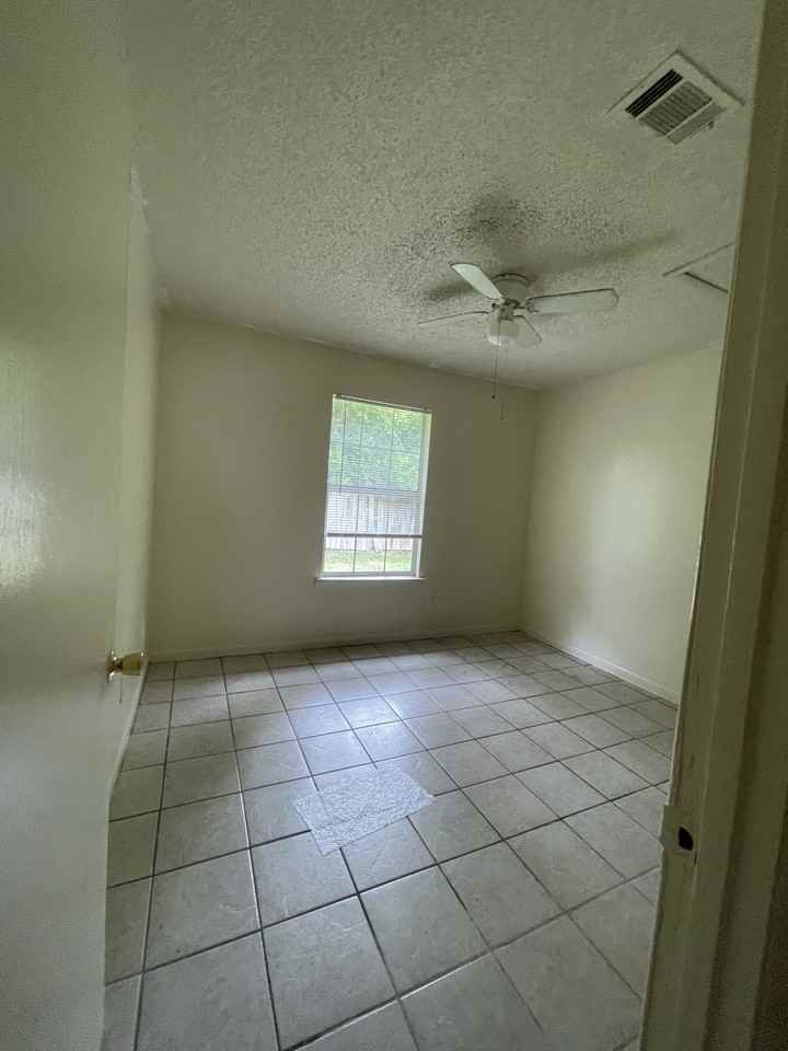 537B S 61st Ave #537B - Photo 5 of 6