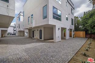 11810 1/2 Gilmore St - Photo 1 of 1