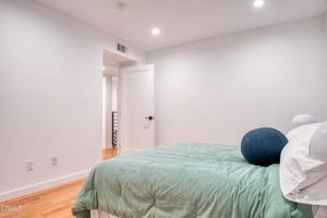 featured image of 2327 Langdale Ave #1-2