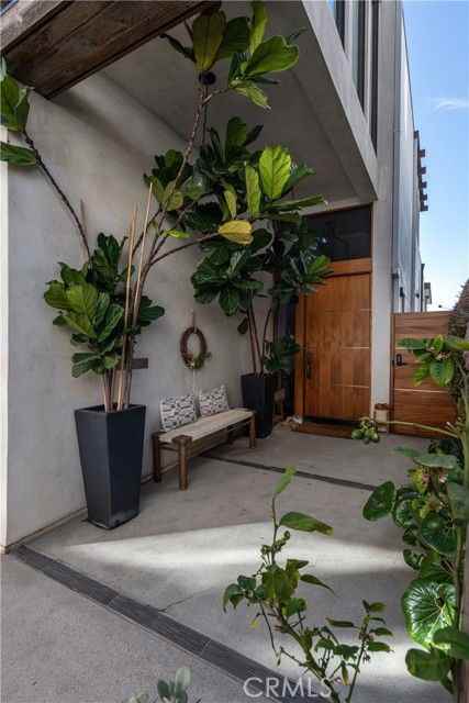 105 Bayview Dr - Photo 2 of 7