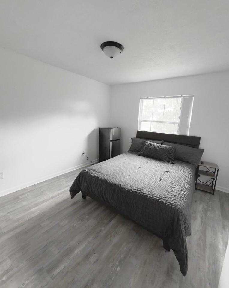 Ne 49th Ave - Photo 7 of 8