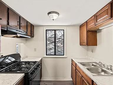 517 Saint Marys Dr #1 - Photo 2 of 8