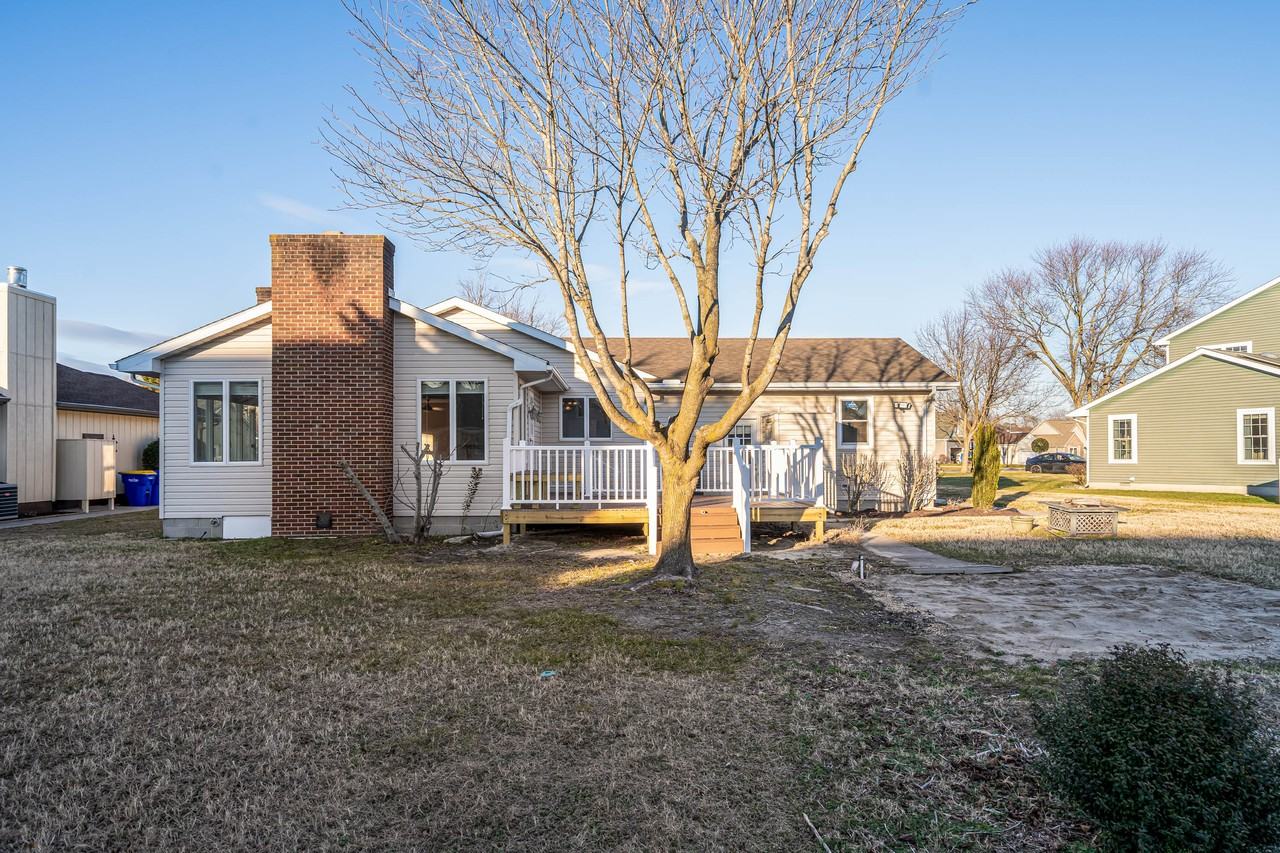 521 Harbor Rd #1 - Photo 4 of 33