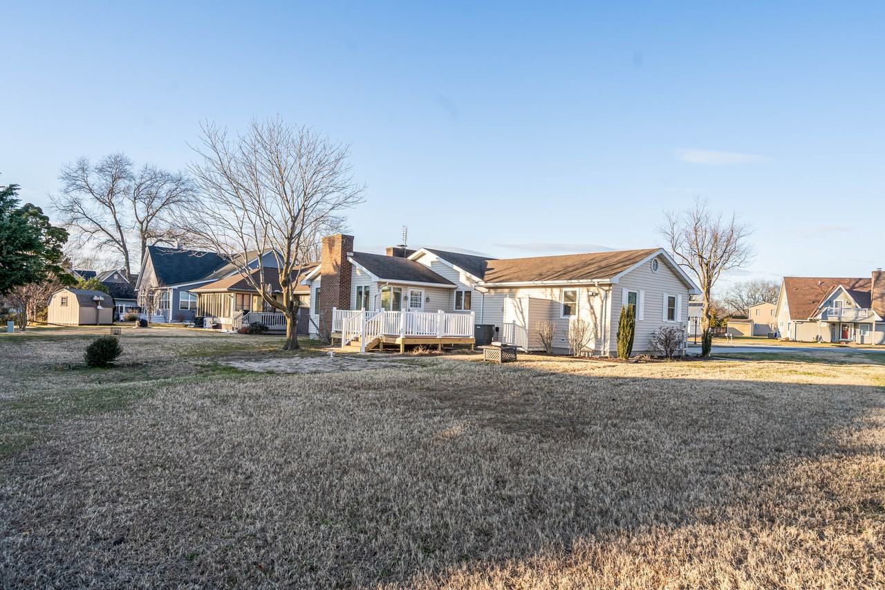 521 Harbor Rd #1 - Photo 5 of 33