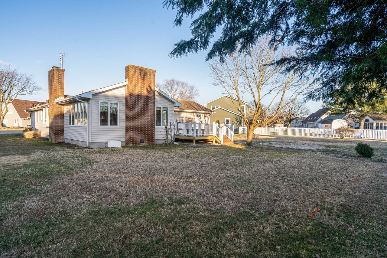 521 Harbor Rd #1 - Photo 6 of 33