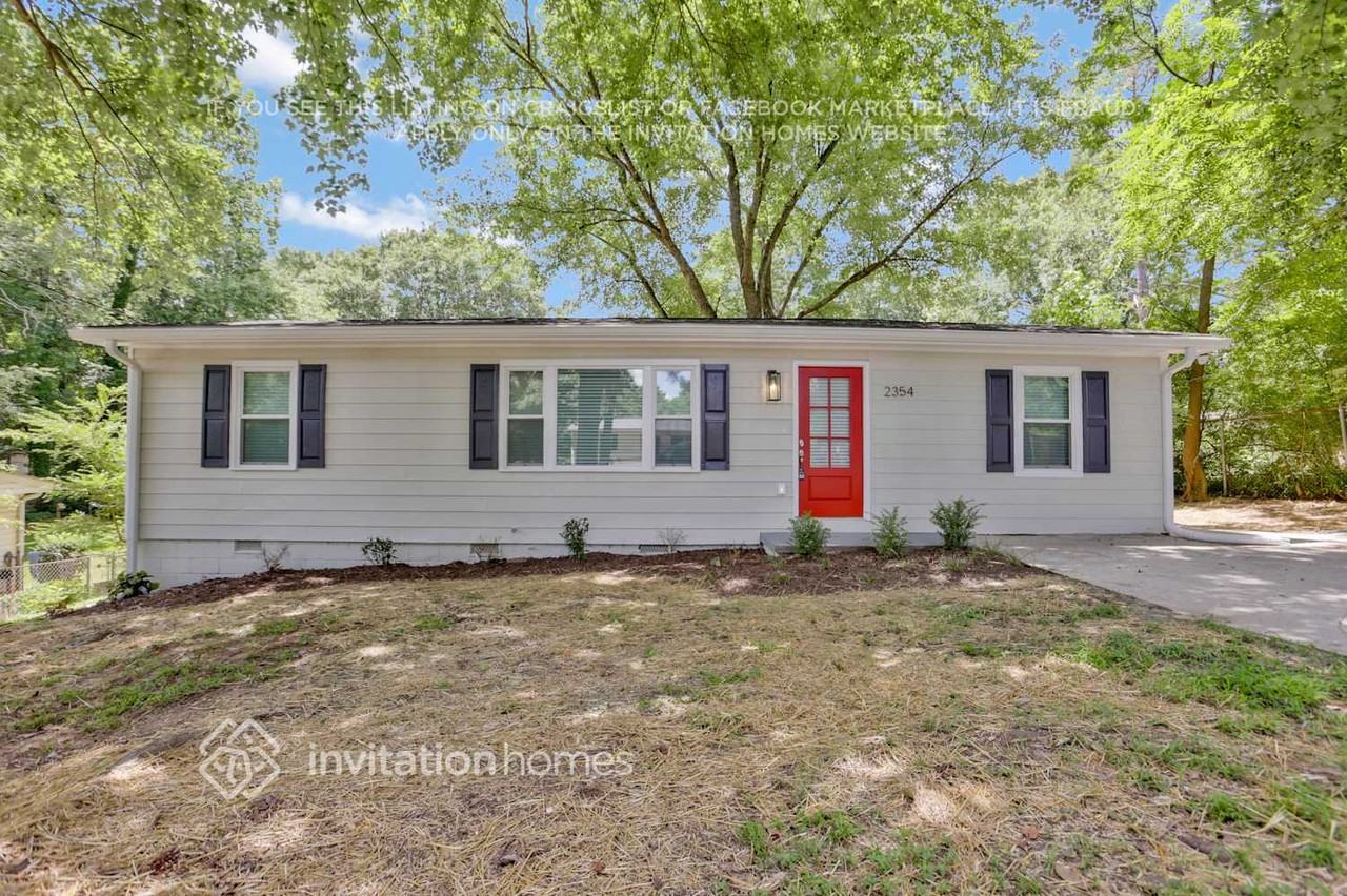 2354 Beverly Ln Sw - Photo 2 of 25