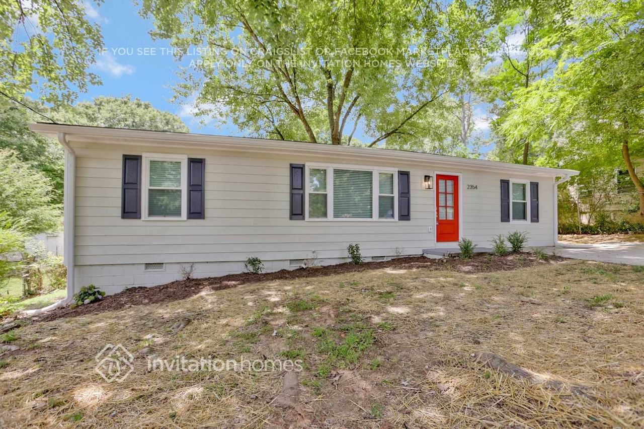 2354 Beverly Ln Sw - Photo 3 of 25