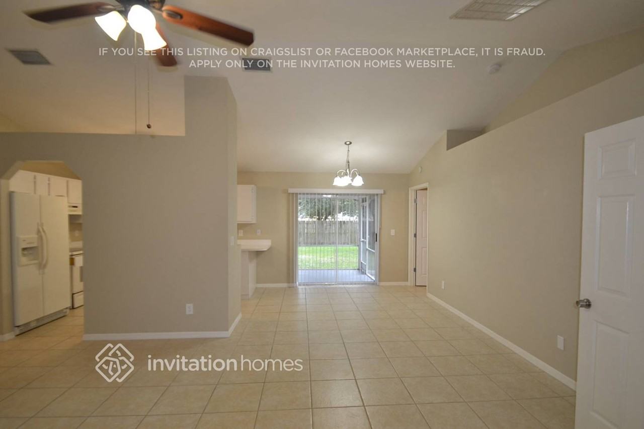 521 Sw 23rd Ter - Photo 4 of 11