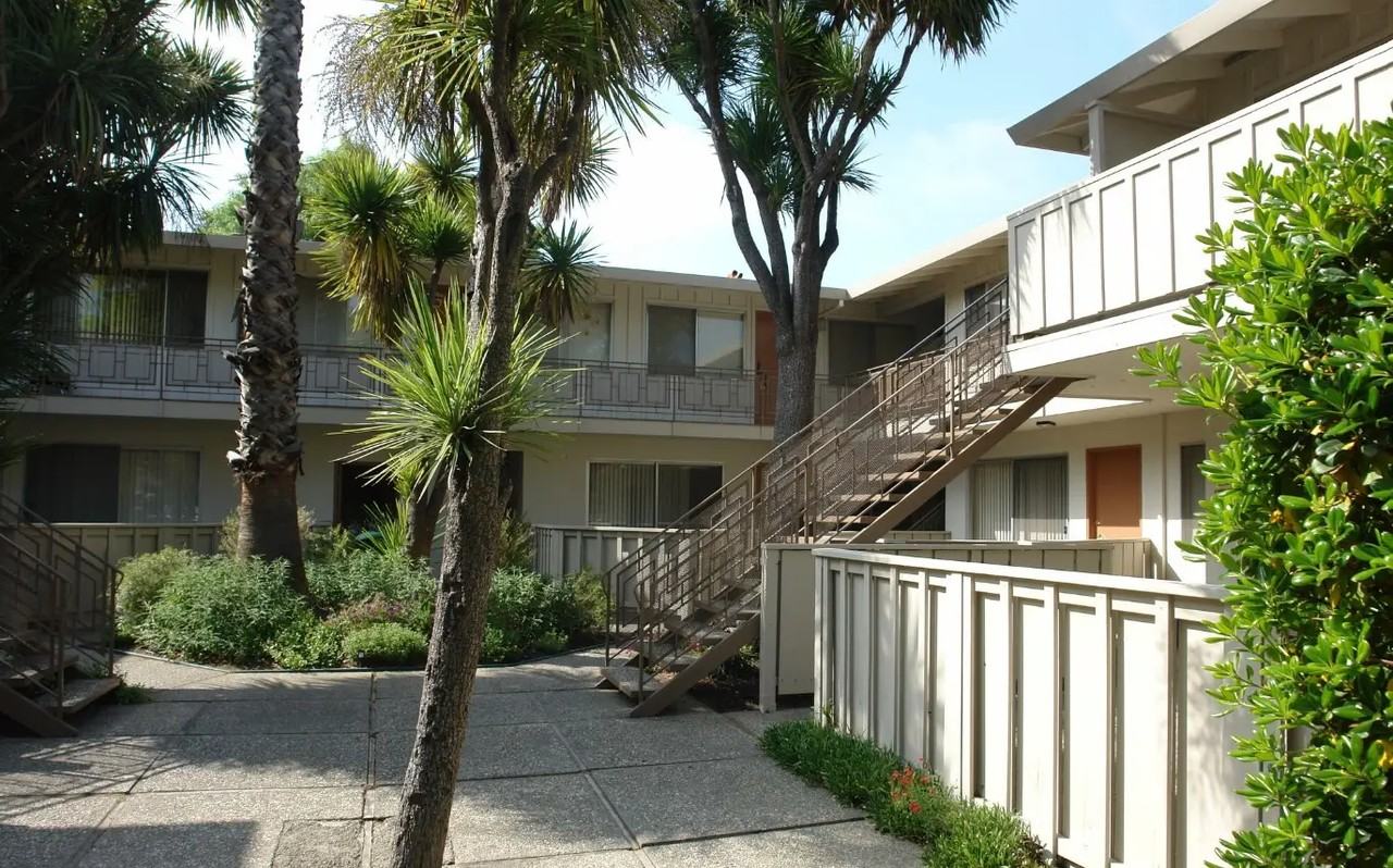 3070 Van Sansul Avenue ##8 - Photo 2 of 3