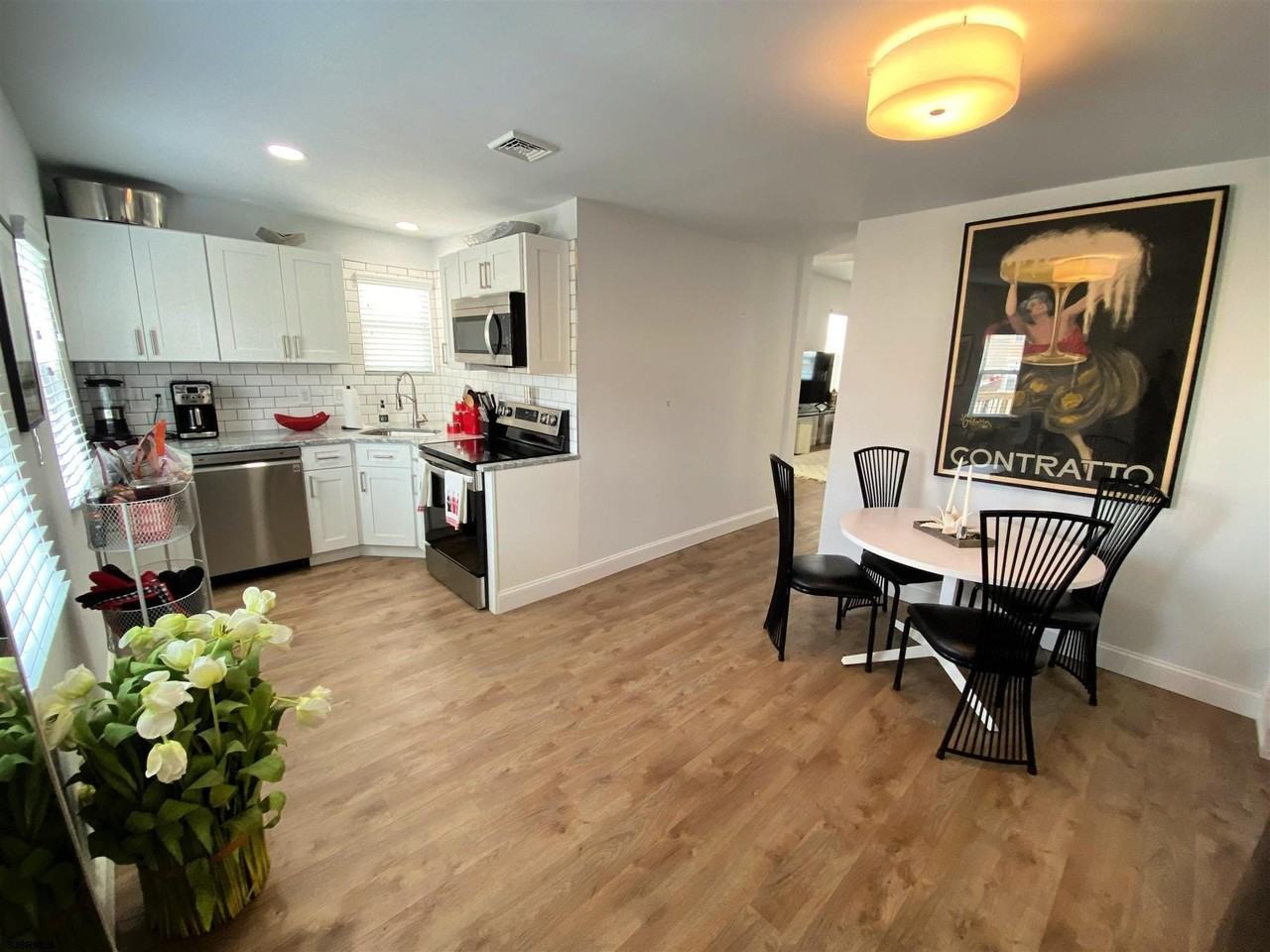 9313 Ventnor Ave - Photo 5 of 16