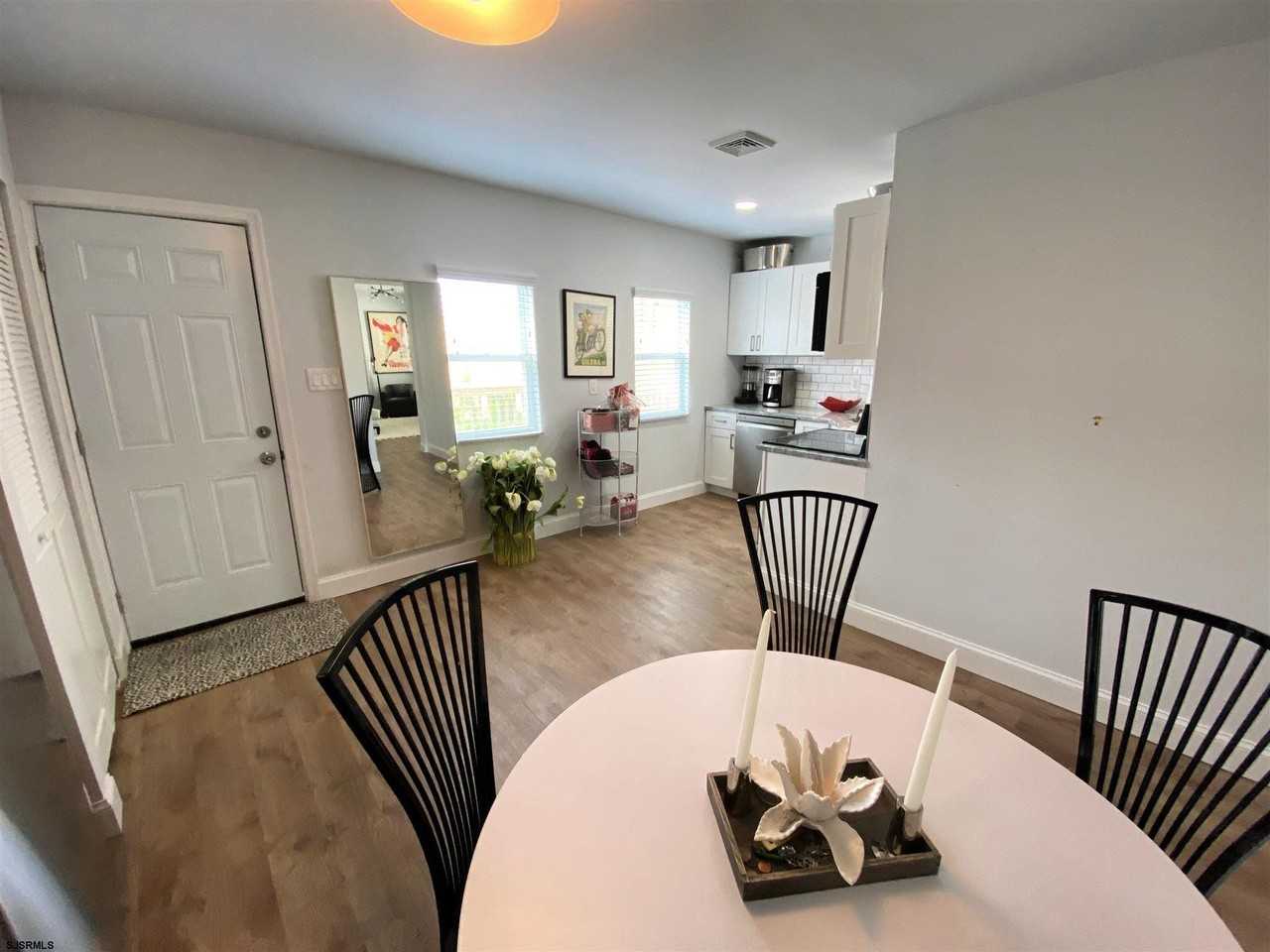 9313 Ventnor Ave - Photo 6 of 16