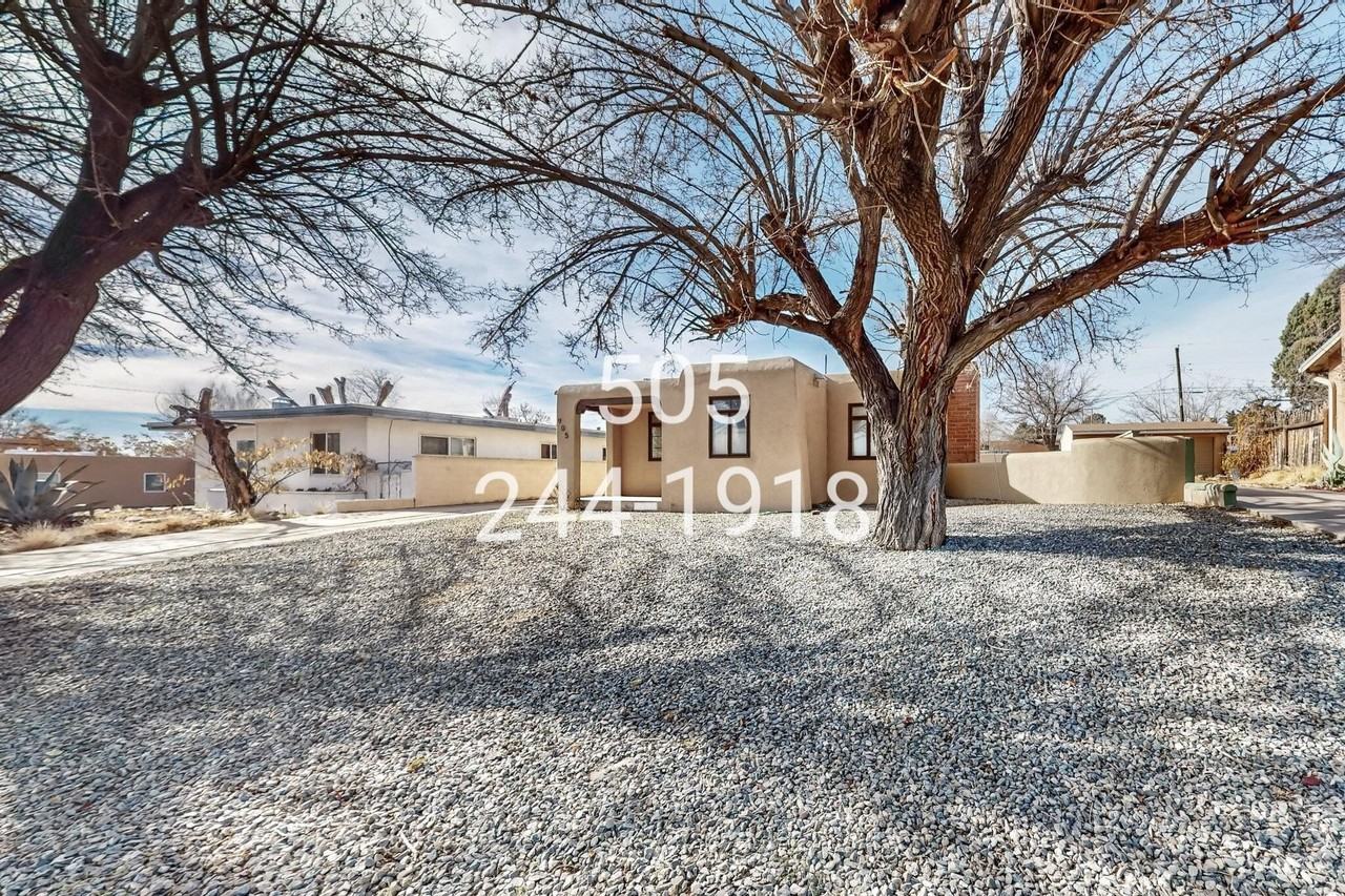 905 Adams St Ne - Photo 2 of 46