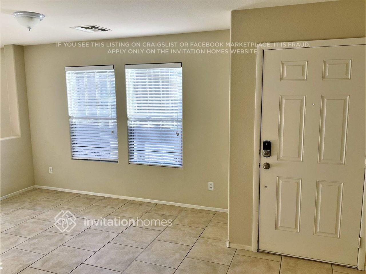 9548 Glen Iris St - Photo 3 of 17