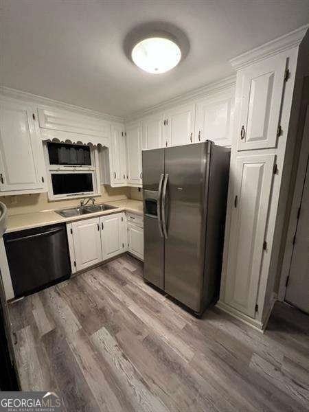 276 Colewood Way - Photo 6 of 32