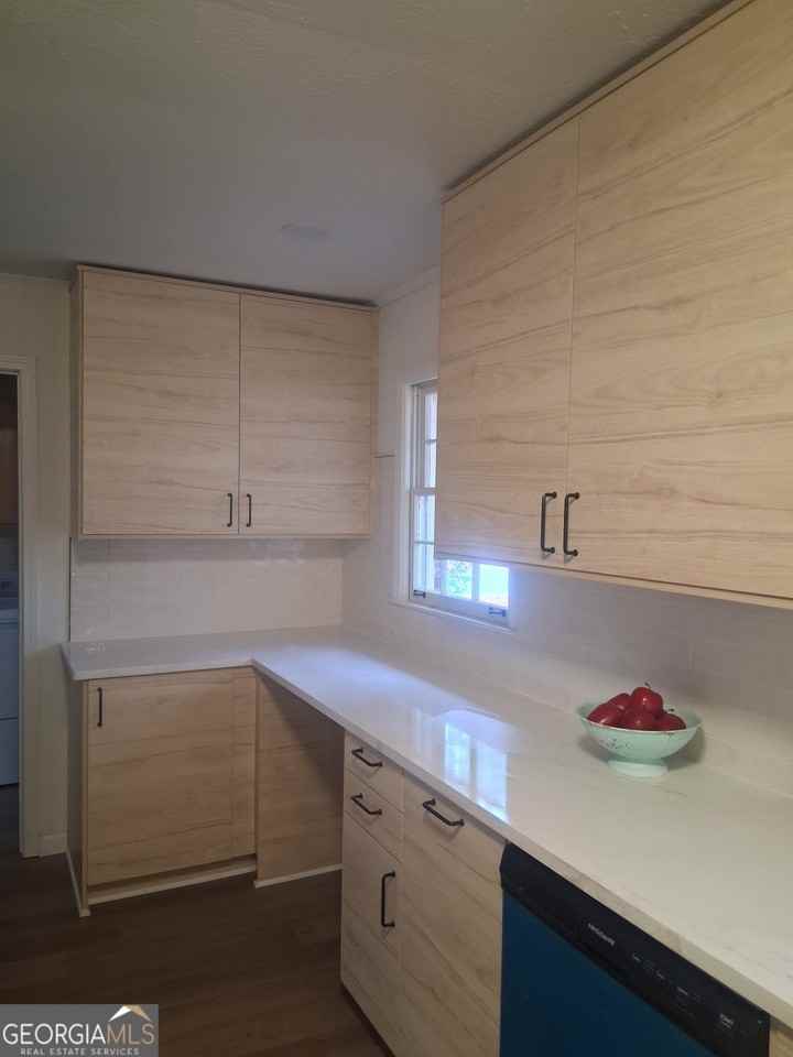 3425 New Macland Rd - Photo 3 of 5