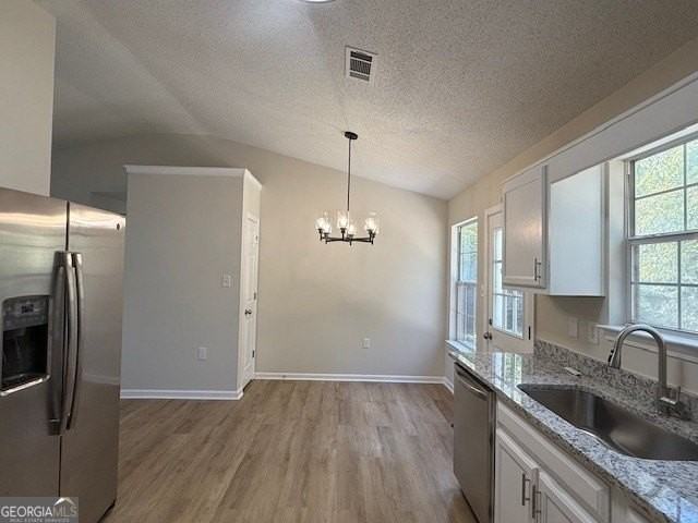 273 Village Dr - Photo 4 of 16