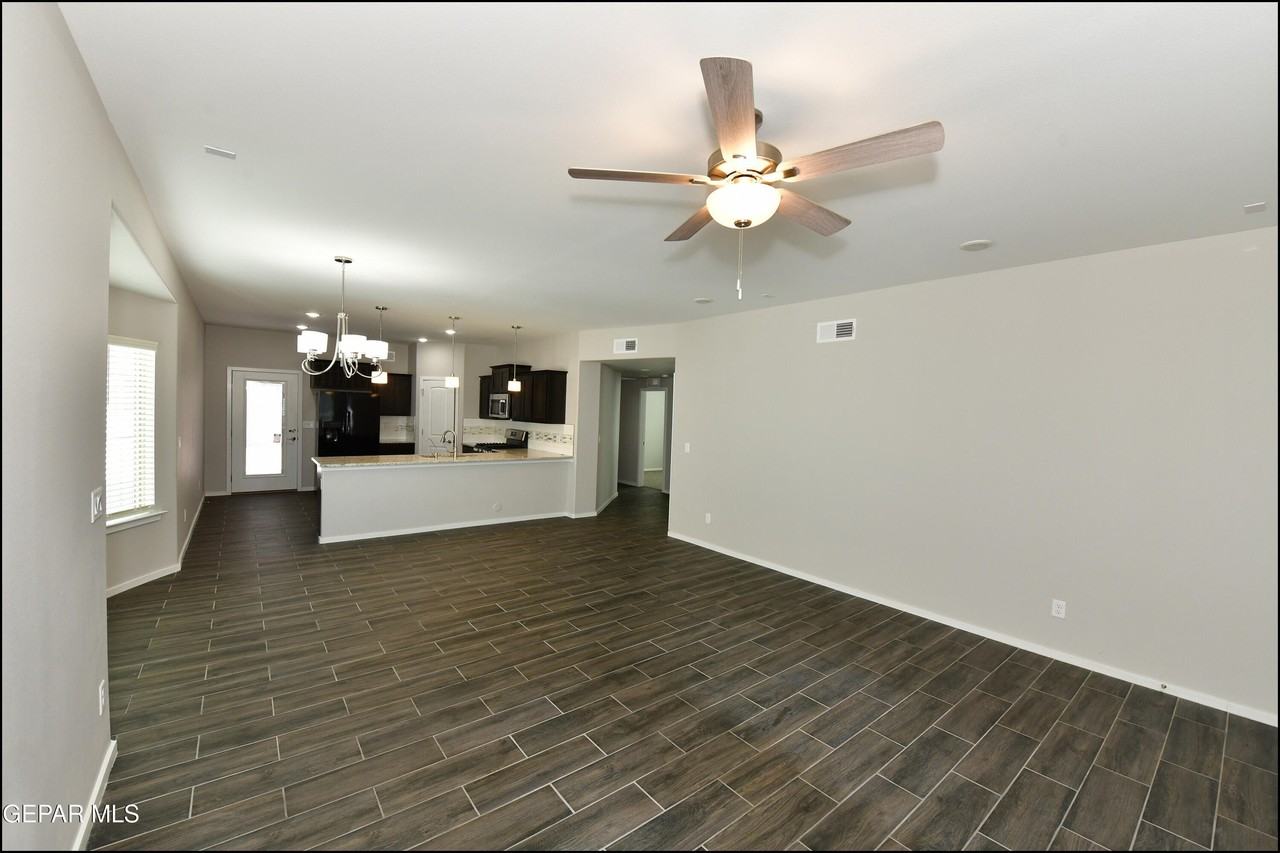 544 Cedarwood Ave - Photo 6 of 41