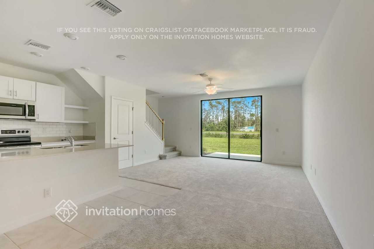 2065 E Landings Way - Photo 5 of 32