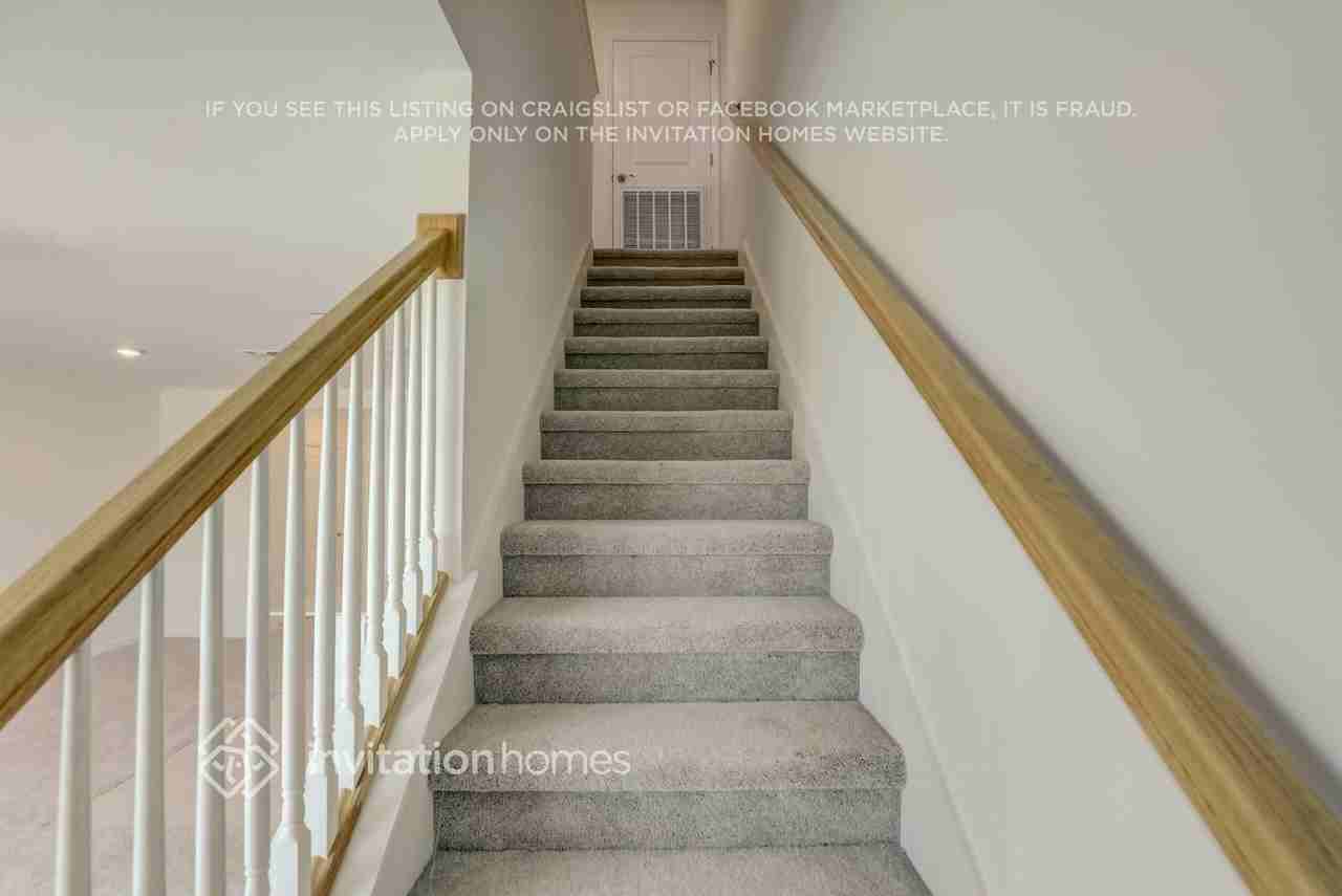 2065 E Landings Way - Photo 6 of 30