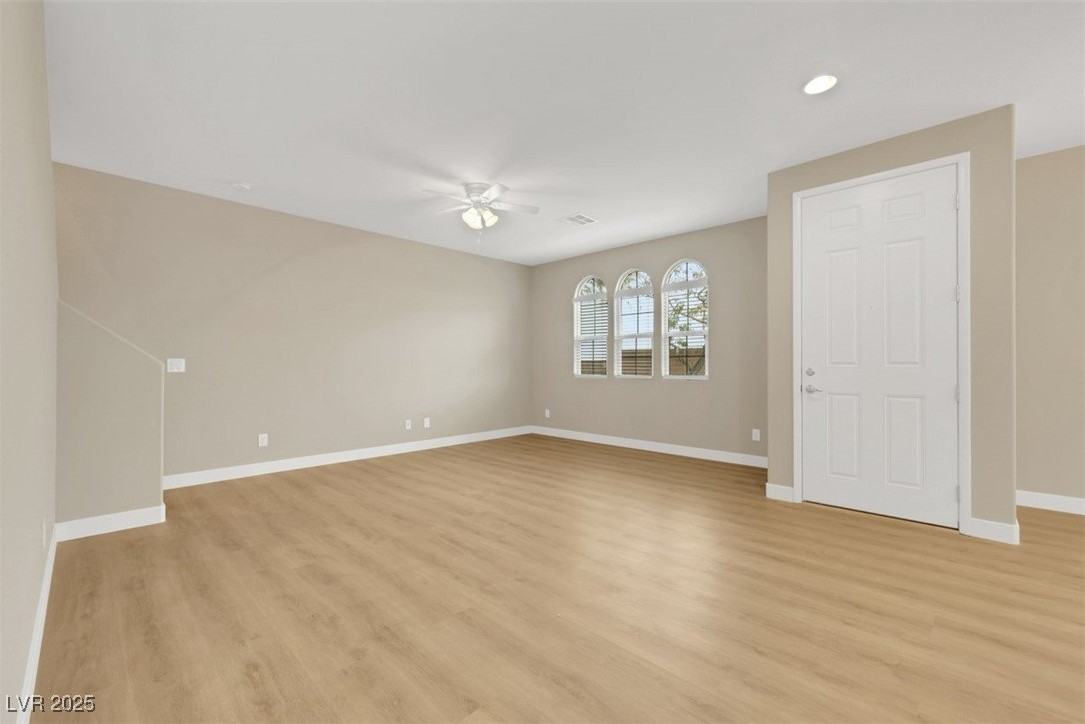 11060 Mount Hunter St - Photo 4 of 16