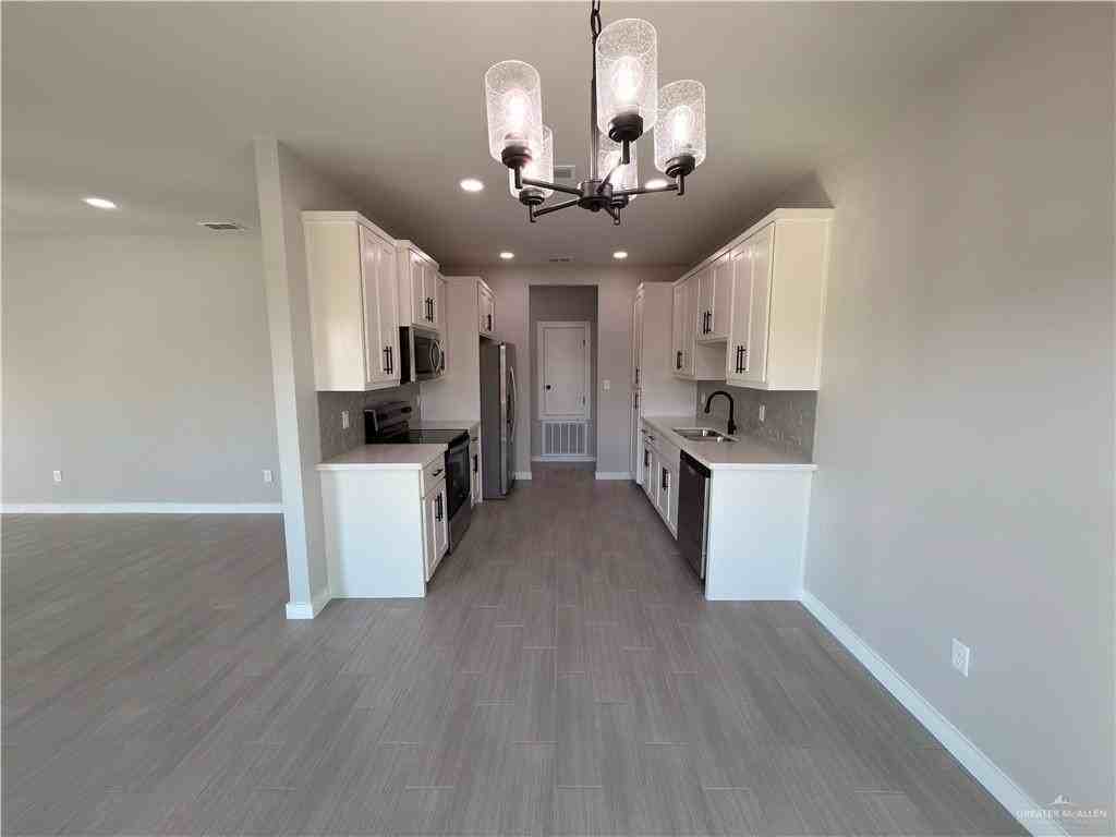 3513 E Barkley St - Photo 5 of 19