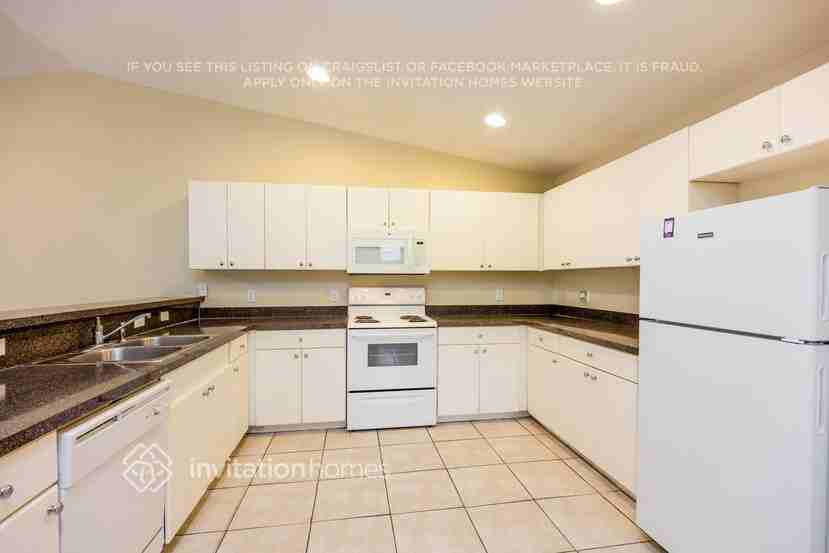 4824 Leonard Blvd S - Photo 7 of 25