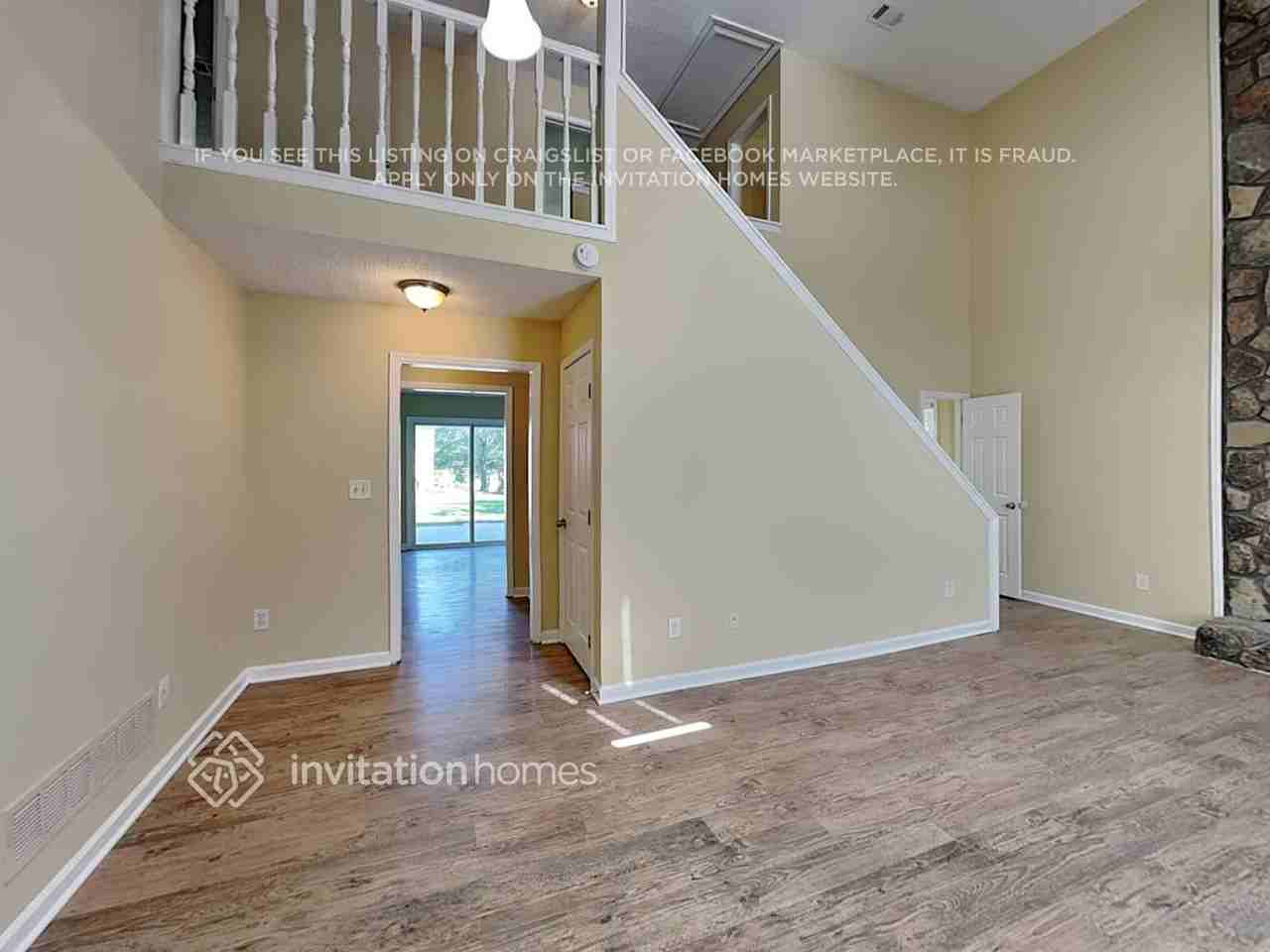 4756 Saddleridge Rd - Photo 4 of 23