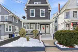 featured image of 76 Riggs Pl #2