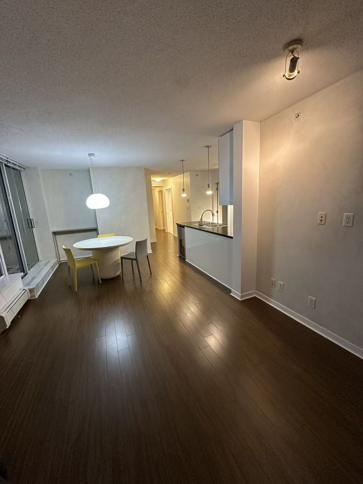 689 Abbott Street #805 - Photo 4 of 20