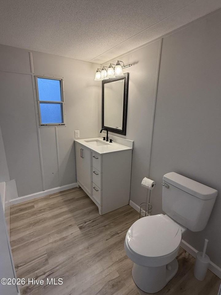 388 Kestrel Dr Sw - Photo 2 of 10