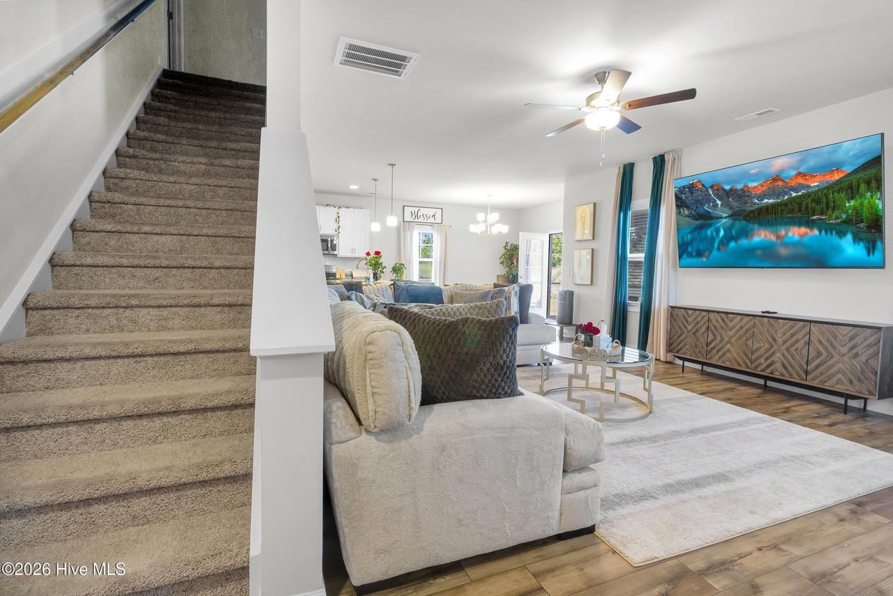 254 Clear View School Rd - Photo 4 of 40