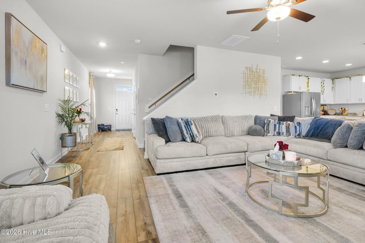 254 Clear View School Rd - Photo 6 of 40