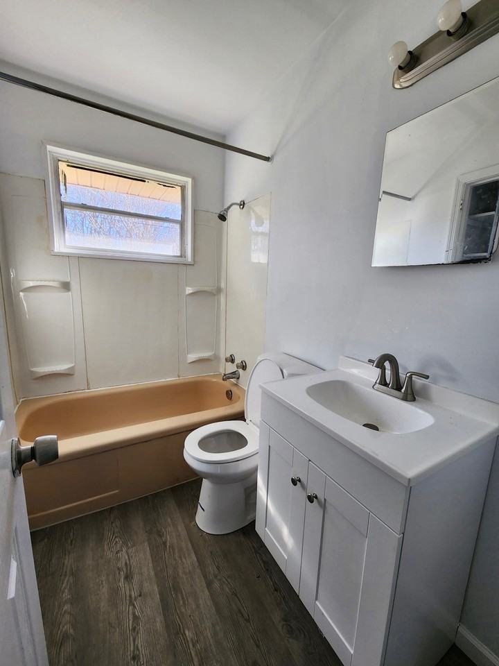 1721 Collier Dr #1 - Photo 5 of 6