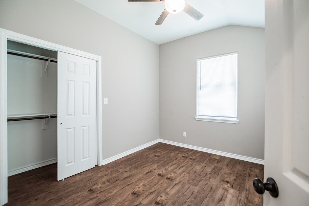 803 S Main St #803 - Photo 6 of 13