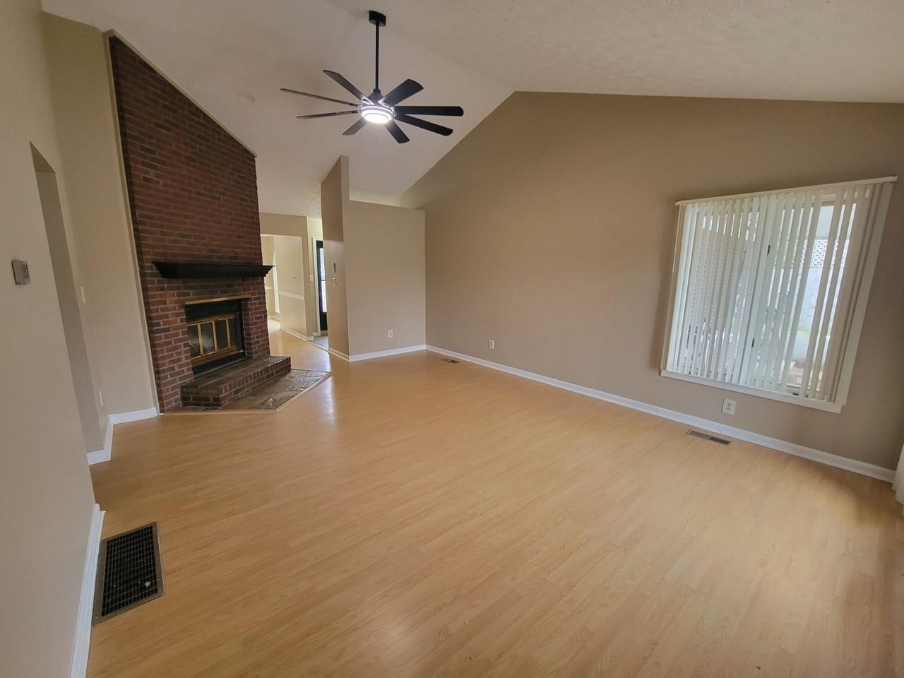 500 Orchard Dr - Photo 2 of 11