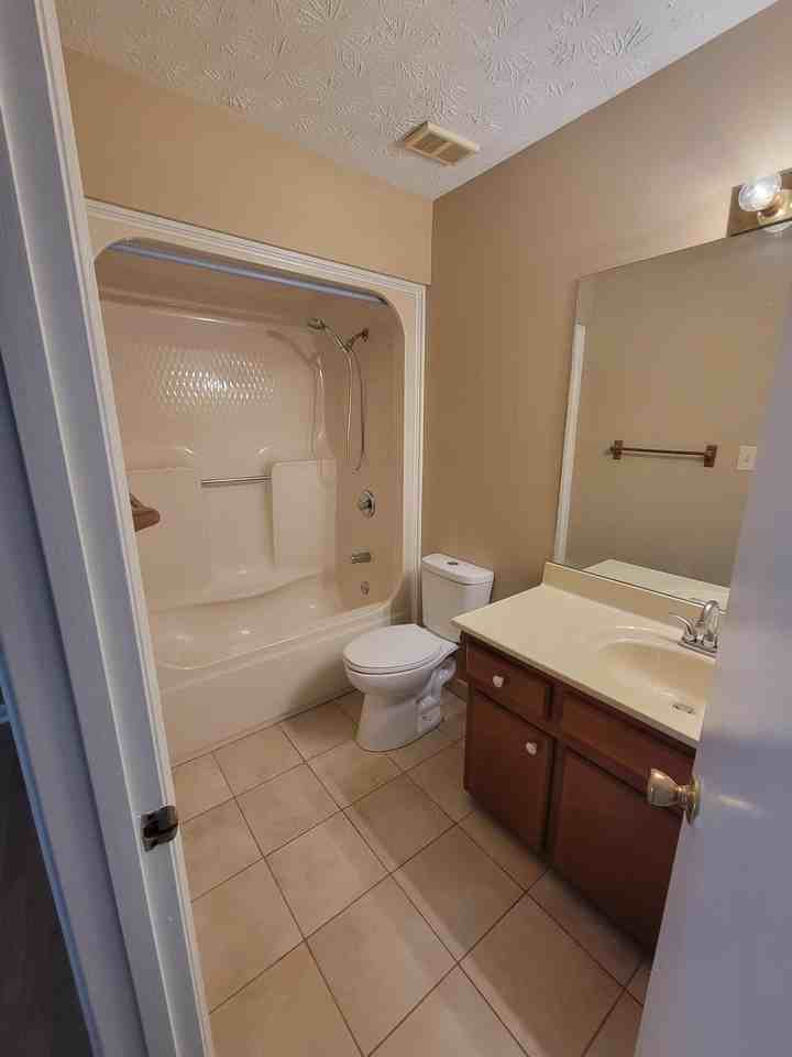 500 Orchard Dr - Photo 5 of 11