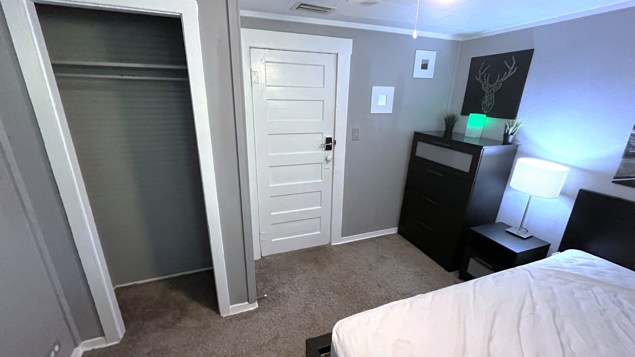 304 N Keech St #3 - Photo 4 of 22