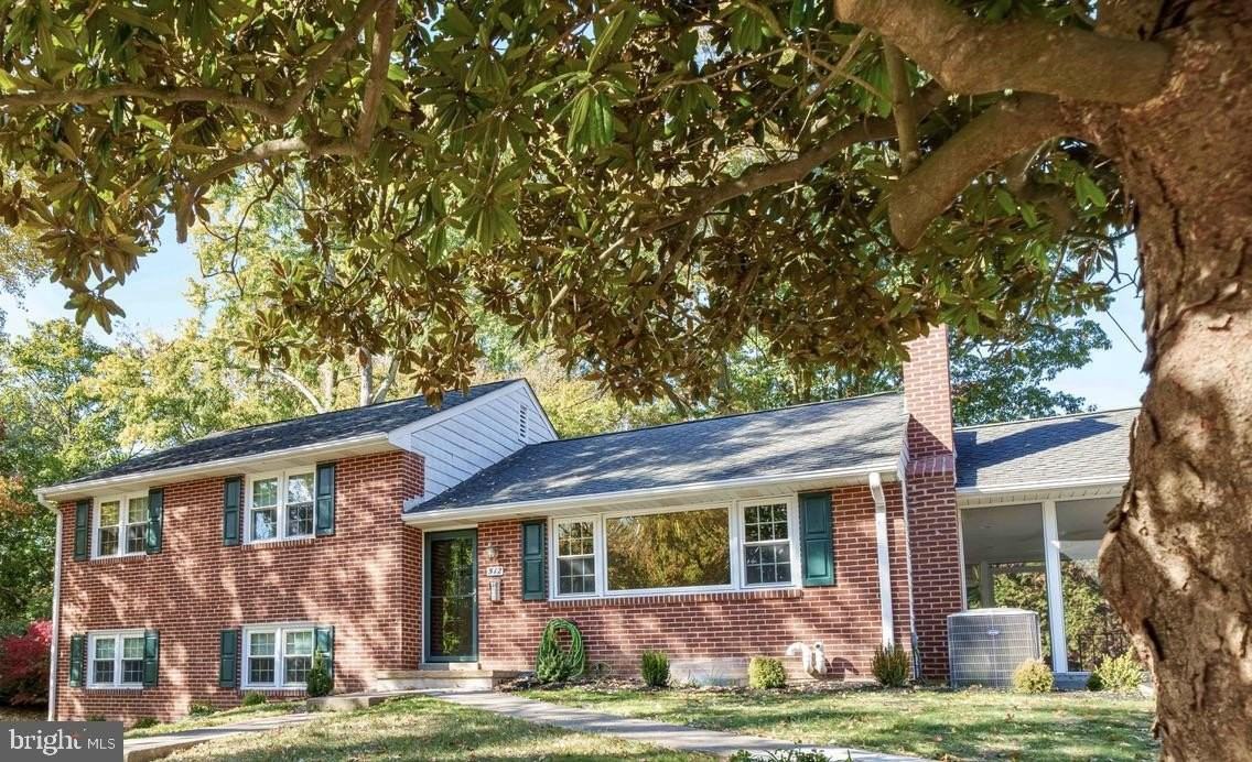 512 Briar Ln - Photo 4 of 38