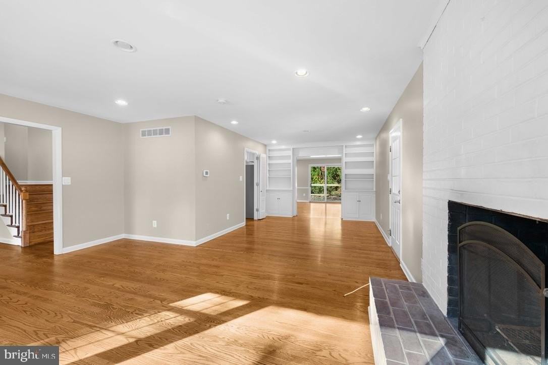 512 Briar Ln - Photo 7 of 38