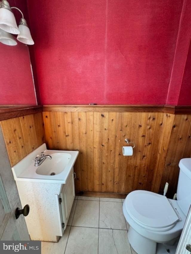 1136 Stirling St - Photo 6 of 20