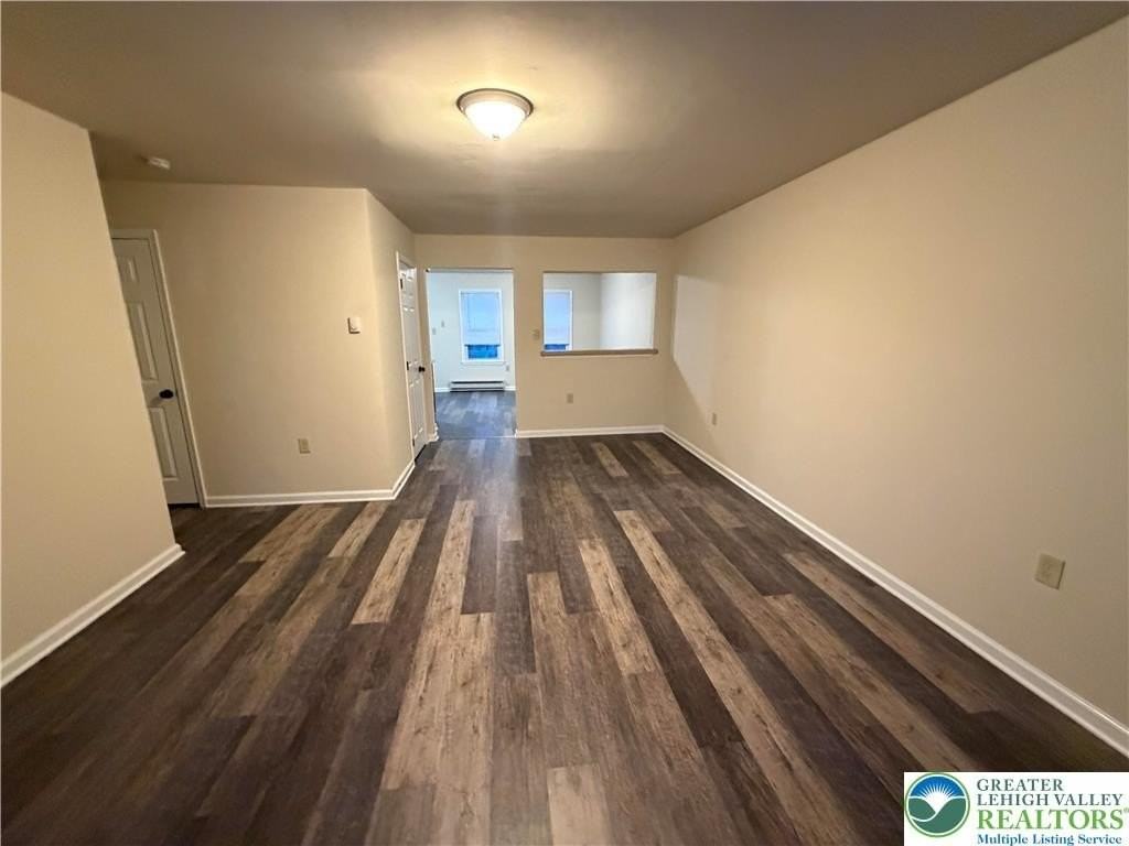 2870 Klein St - Photo 4 of 13