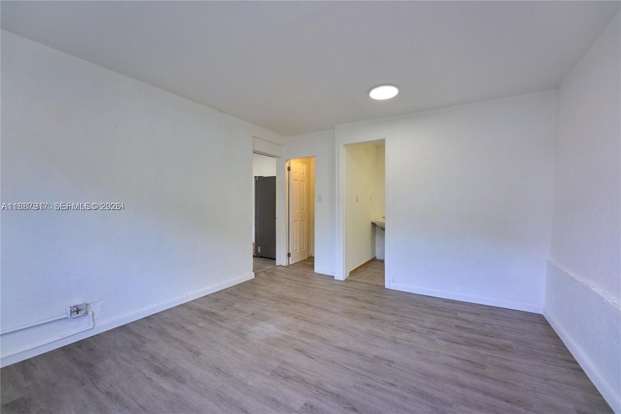 11501 Nw 27th Ave #2639 - Photo 6 of 8